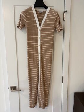 Ann Taylor Weekend Striped Ribbed V-Neck Midi Dress in Camel and White